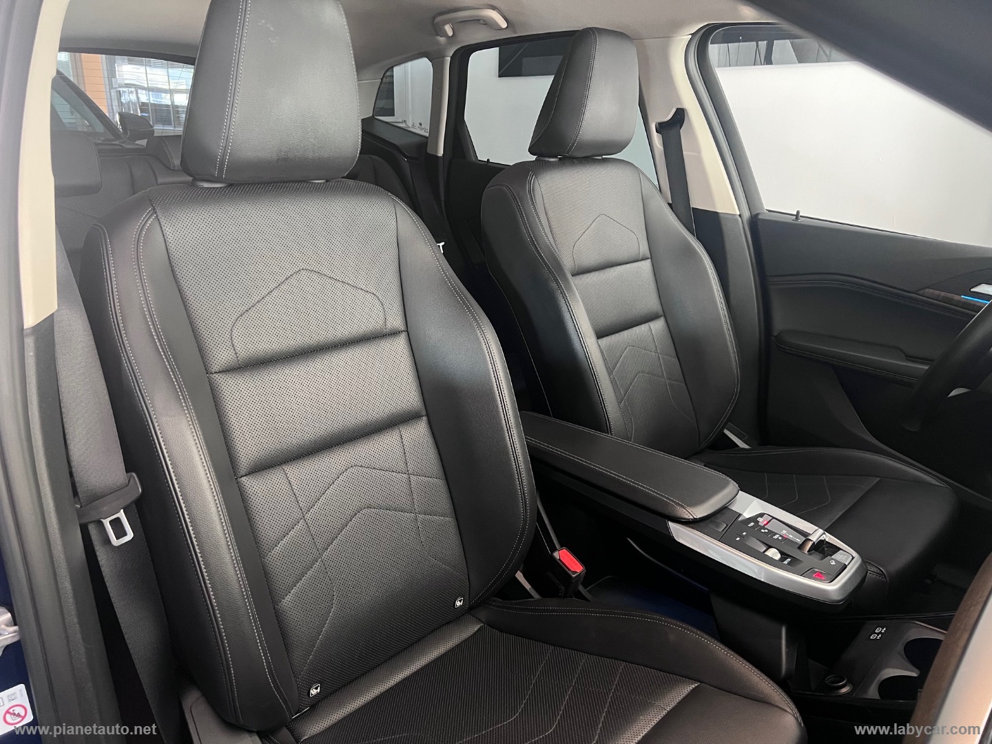 218d Active Tourer Luxury - immagine 12