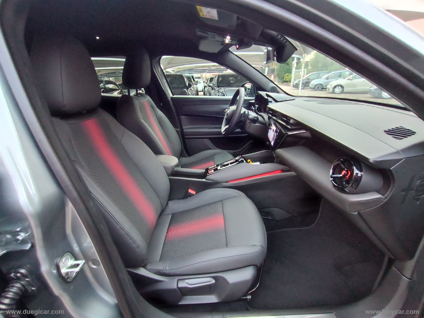 Junior 1.2 136 CV Hybrid eDCT6 Speciale - immagine 12