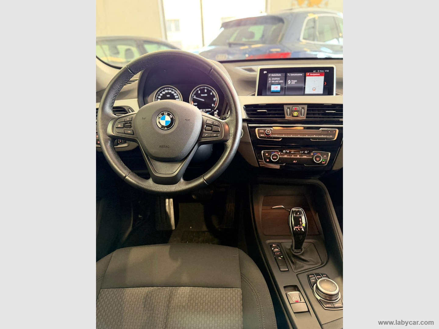 X1 sDrive18d Business Advantage - immagine 12