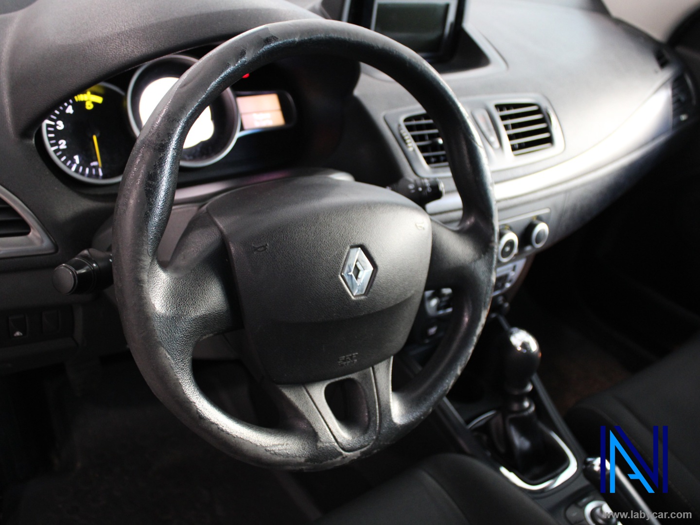 Mégane 1.5 dCi 110 CV S&S SporTour Wave - immagine 12