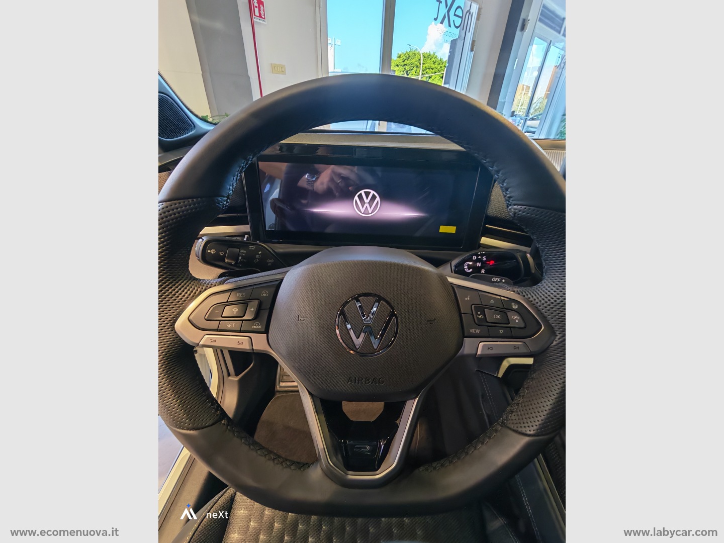 T-Roc 1.5 eTSI ACT 150 CV DSG R-Line - immagine 12