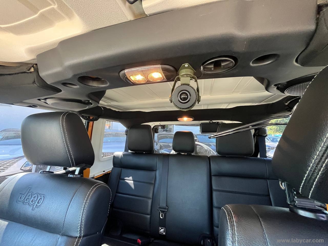 Wrangler Unlimited 3.6 V6 Sahara Auto - immagine 12