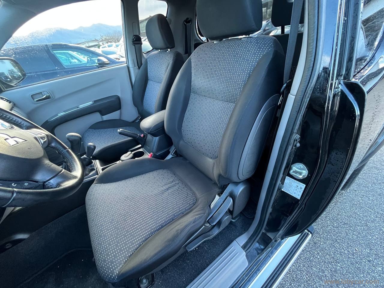L200 2.5 DI-D/136CV Club Cab Intense - immagine 12