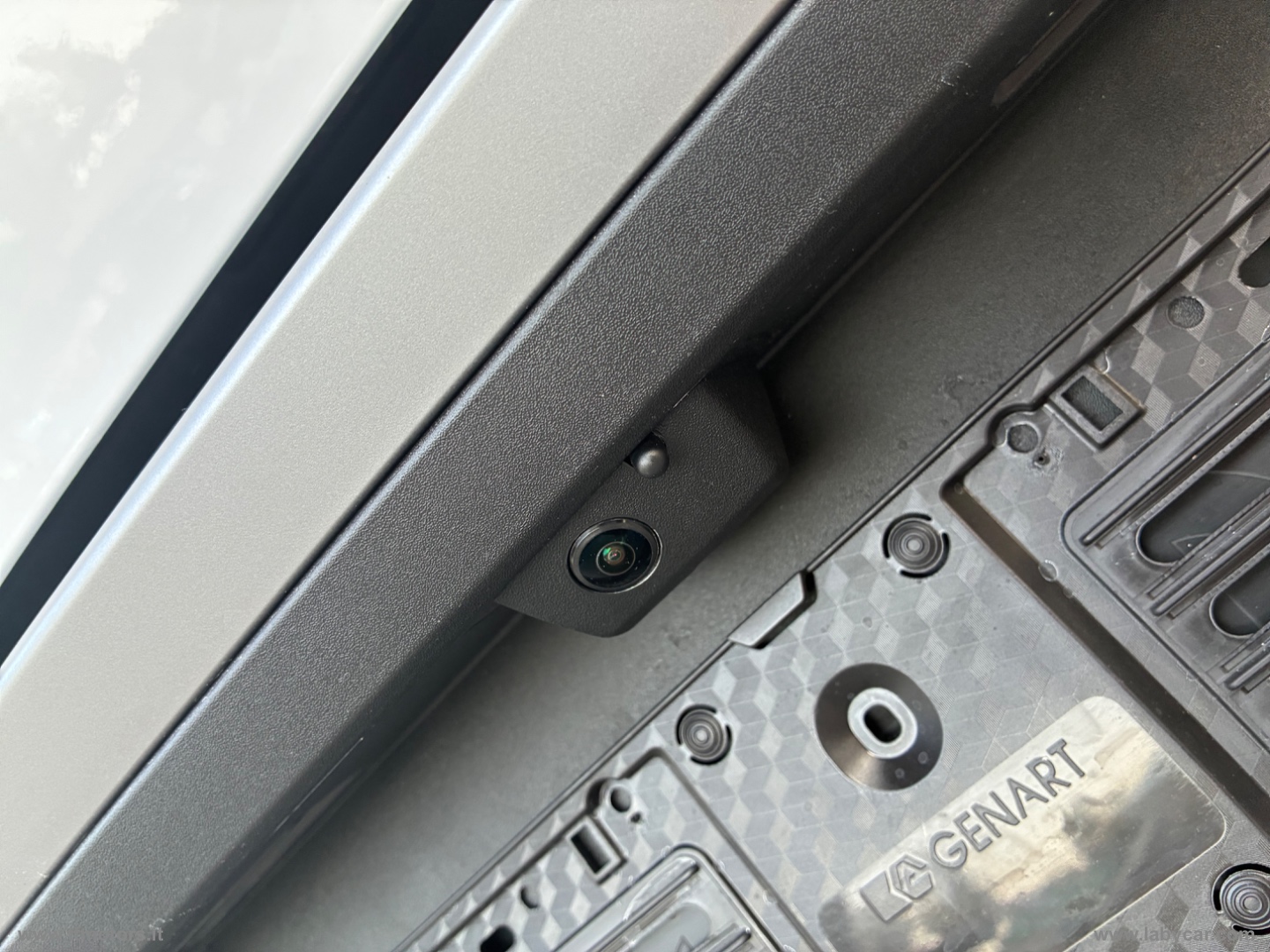 3008 Hybrid 145 e-DCS6 Allure Business - immagine 12