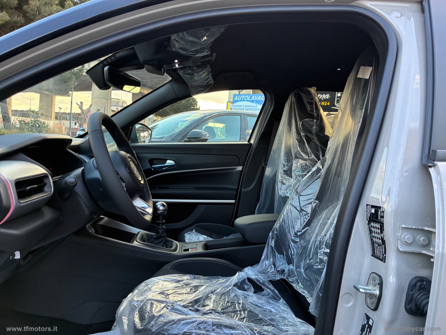 Avenger 1.2 Turbo 100 CV Summit - immagine 12