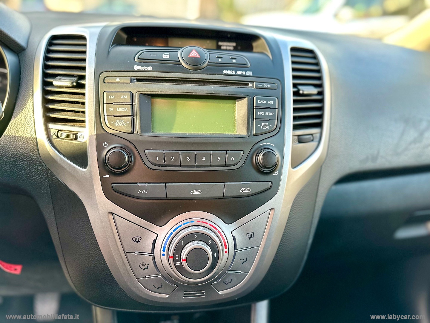 ix20 1.4 CRDI 90 CV Comfort DIESEL CON 83.000 KM - immagine 12