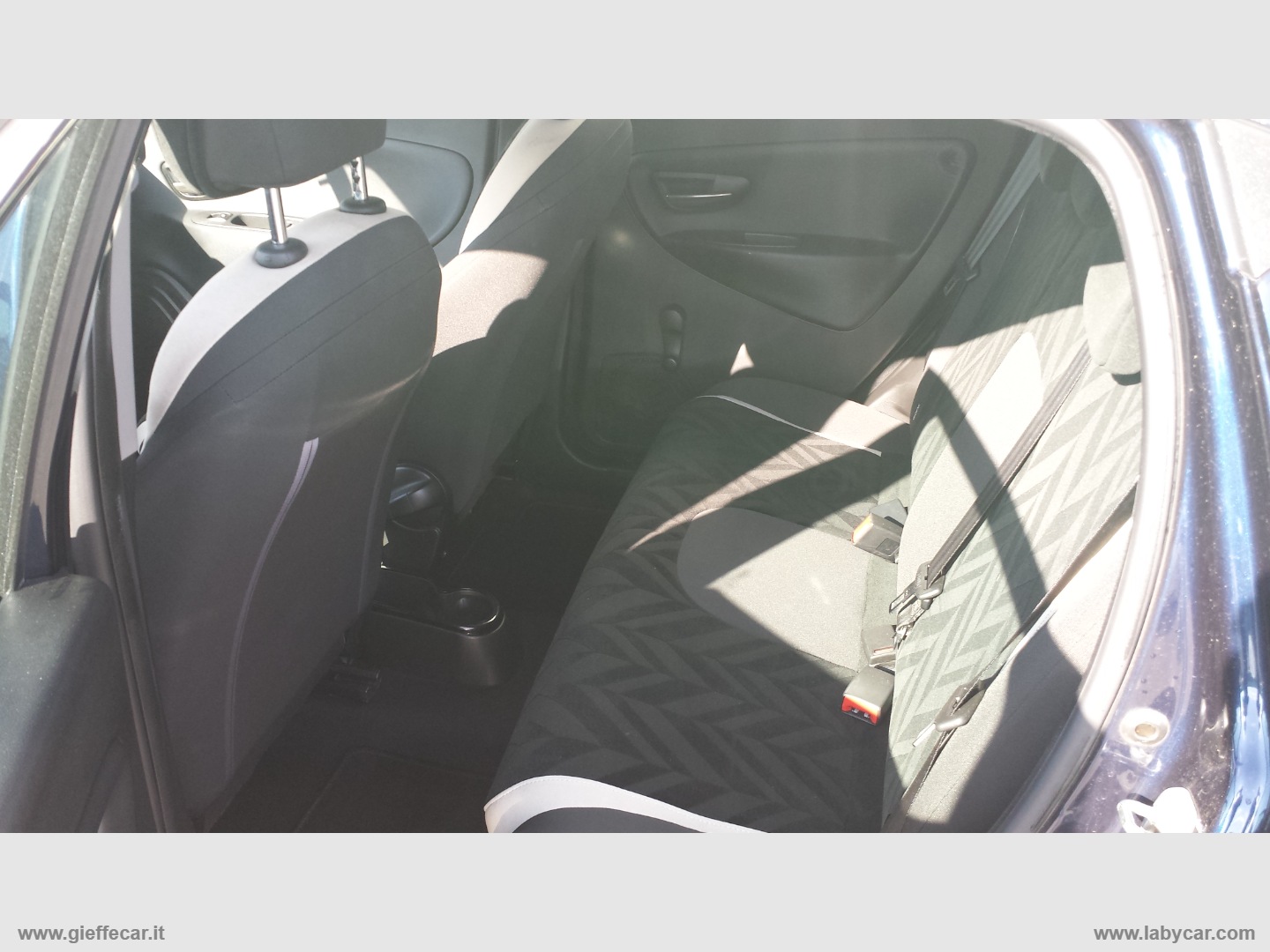 Ypsilon 1.2 69 CV 5p. GPL Ecochic Gold - immagine 13