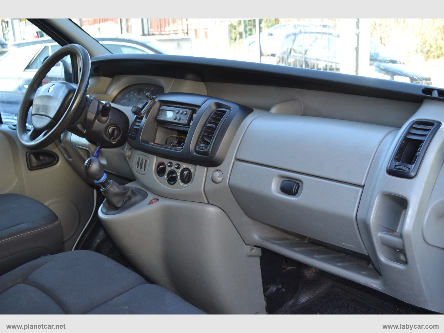 Trafic T29 2.5dCi/140 16V PL-TN Furg.ICE - immagine 13