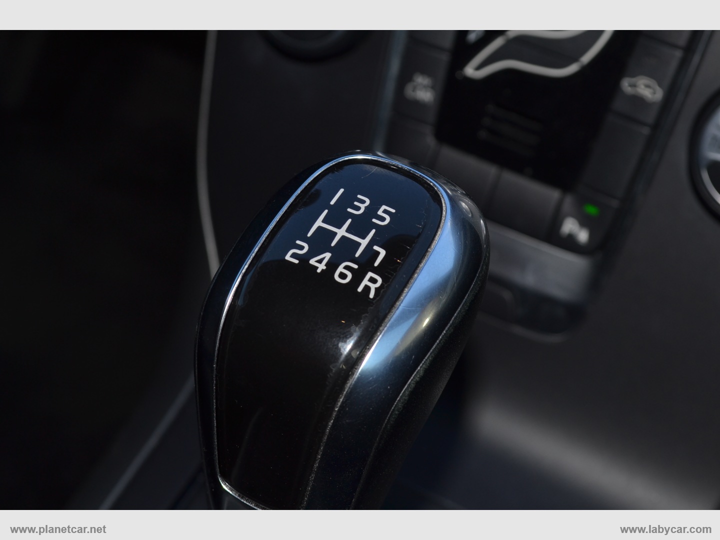 V40 Cross Country D2 Momentum - immagine 13