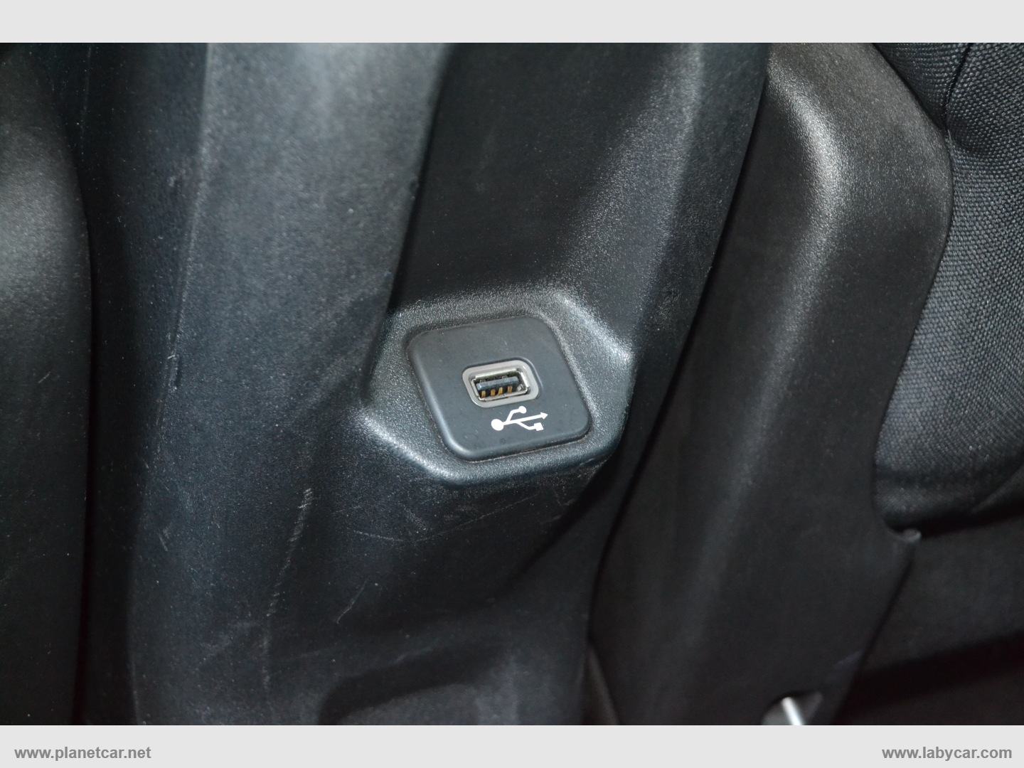 Renegade 1.6 Mjt 120CV Limited - immagine 13