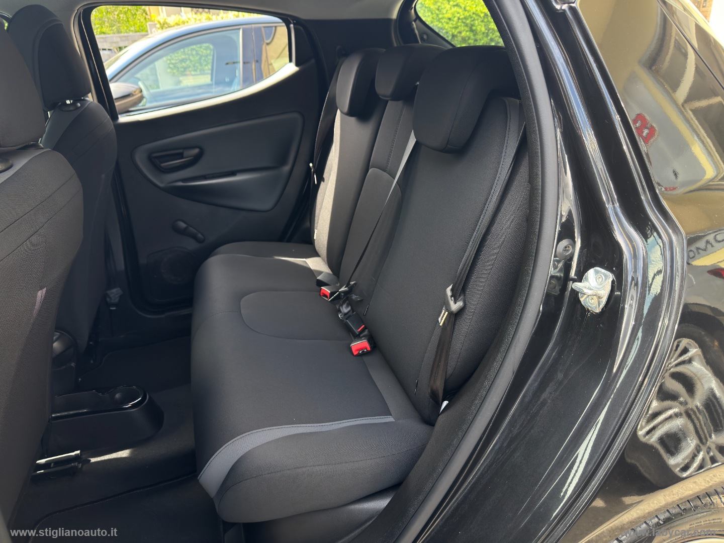 Ypsilon 1.2 69 CV 5p. GPL Ecochic Silver - immagine 13