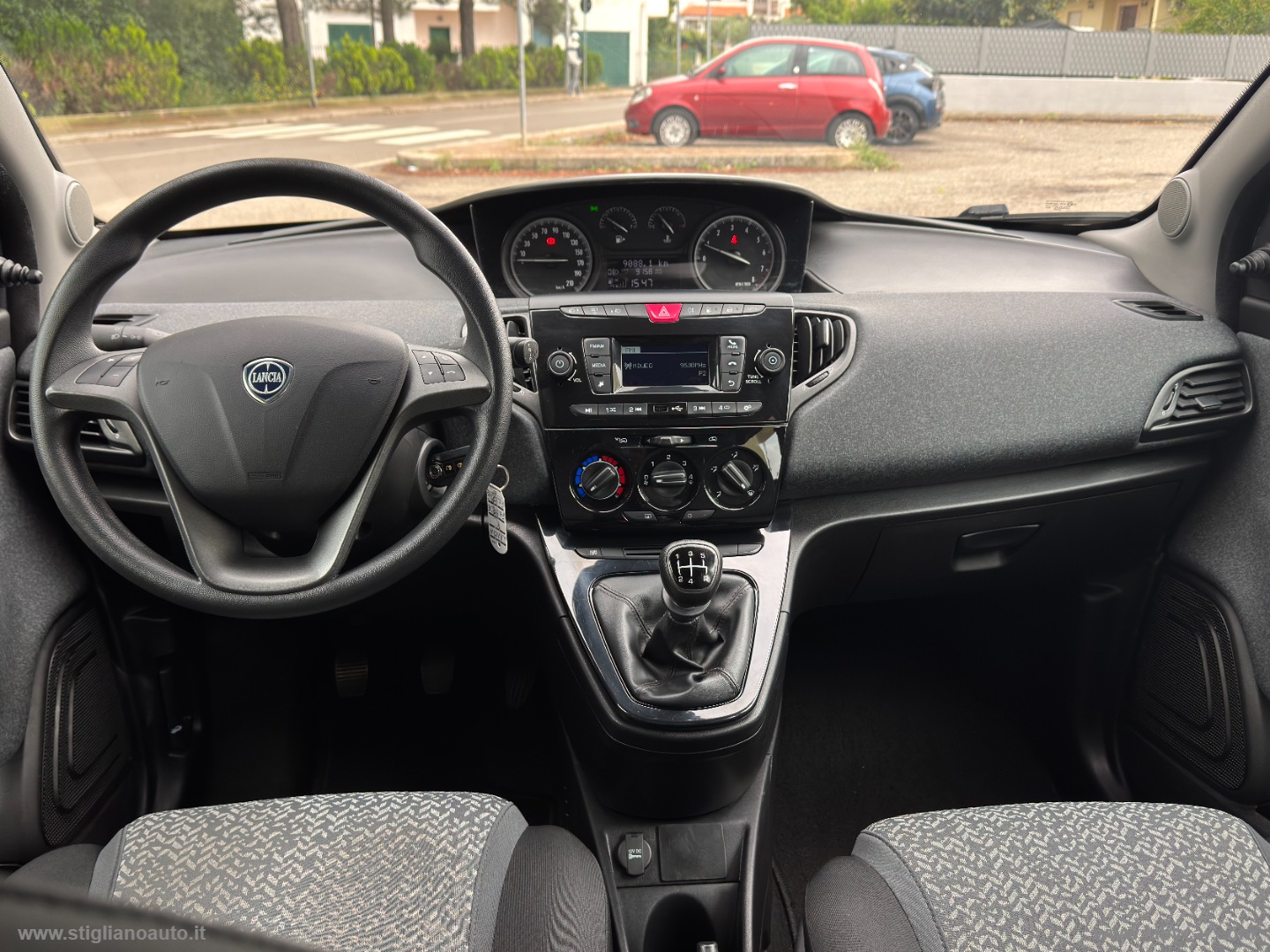 Ypsilon 1.2 69 CV 5p. GPL Ecochic Ele.Bl - immagine 13