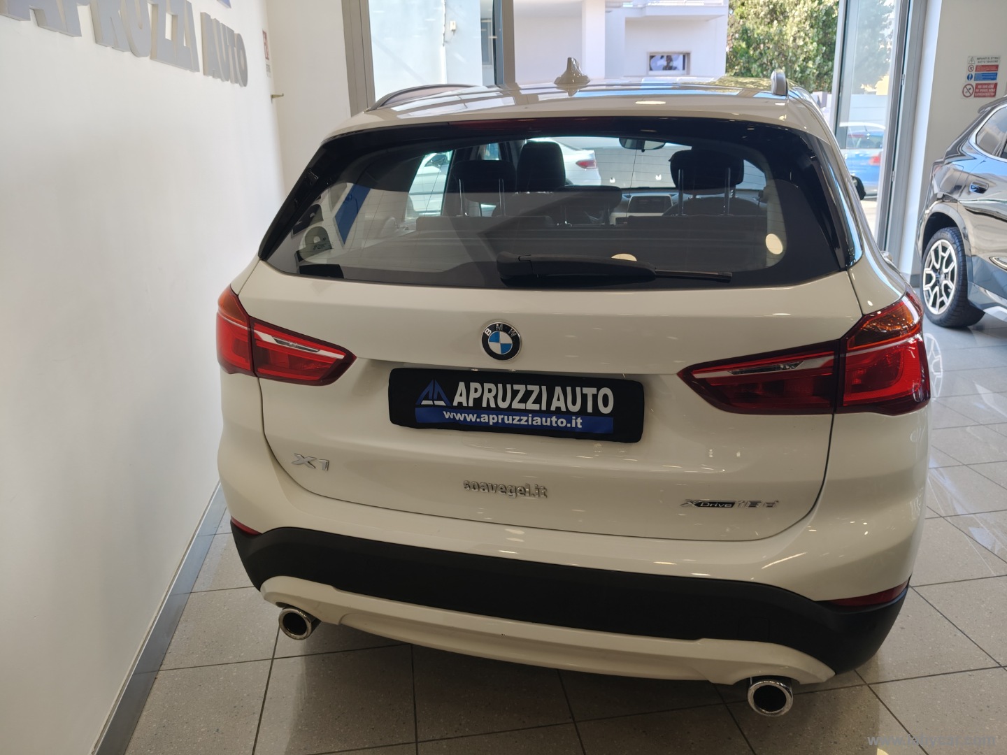 X1 xDrive18d Advantage - immagine 13