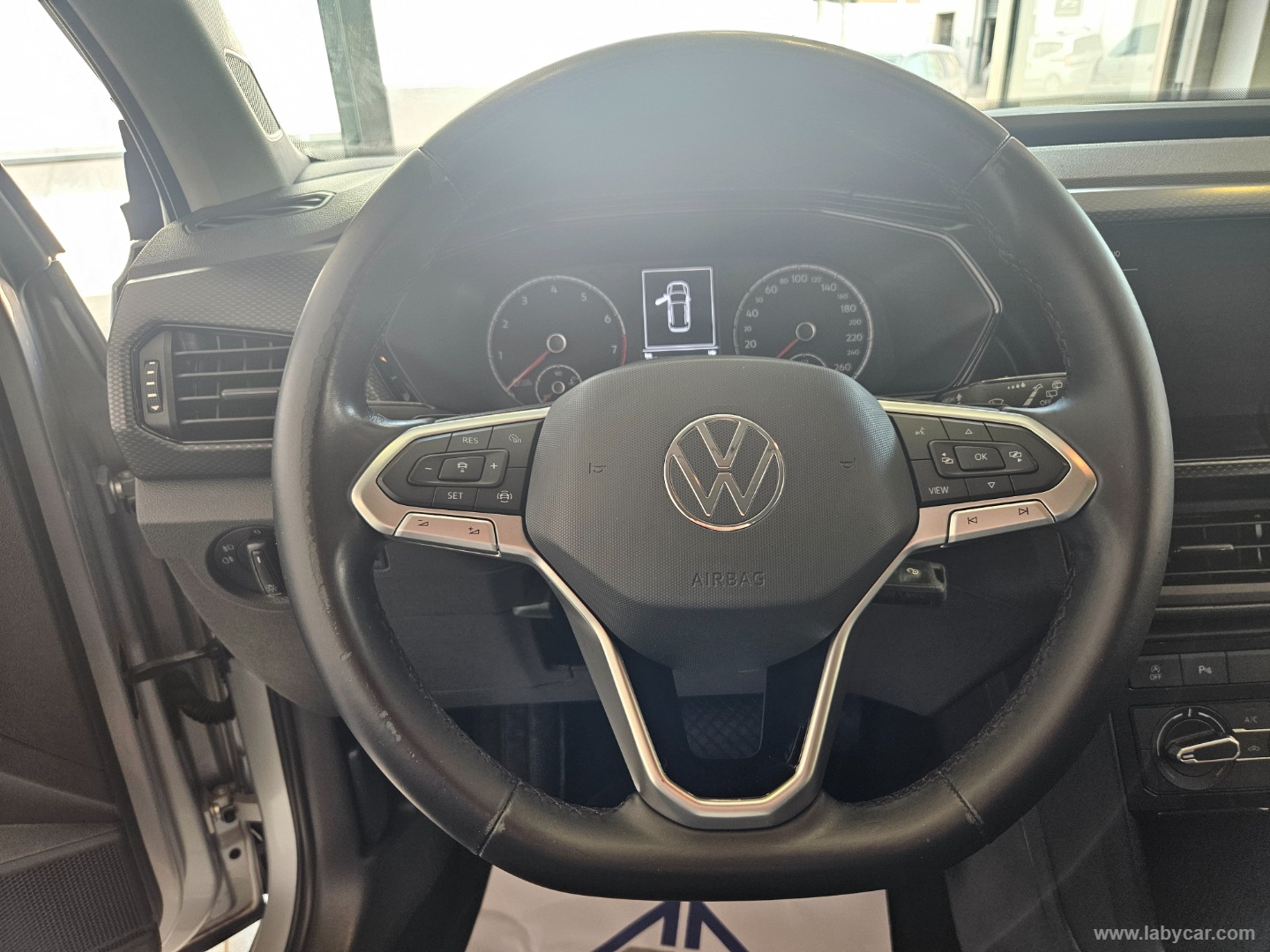 T-Cross 1.0 TSI 110 CV DSG LIFE - immagine 13