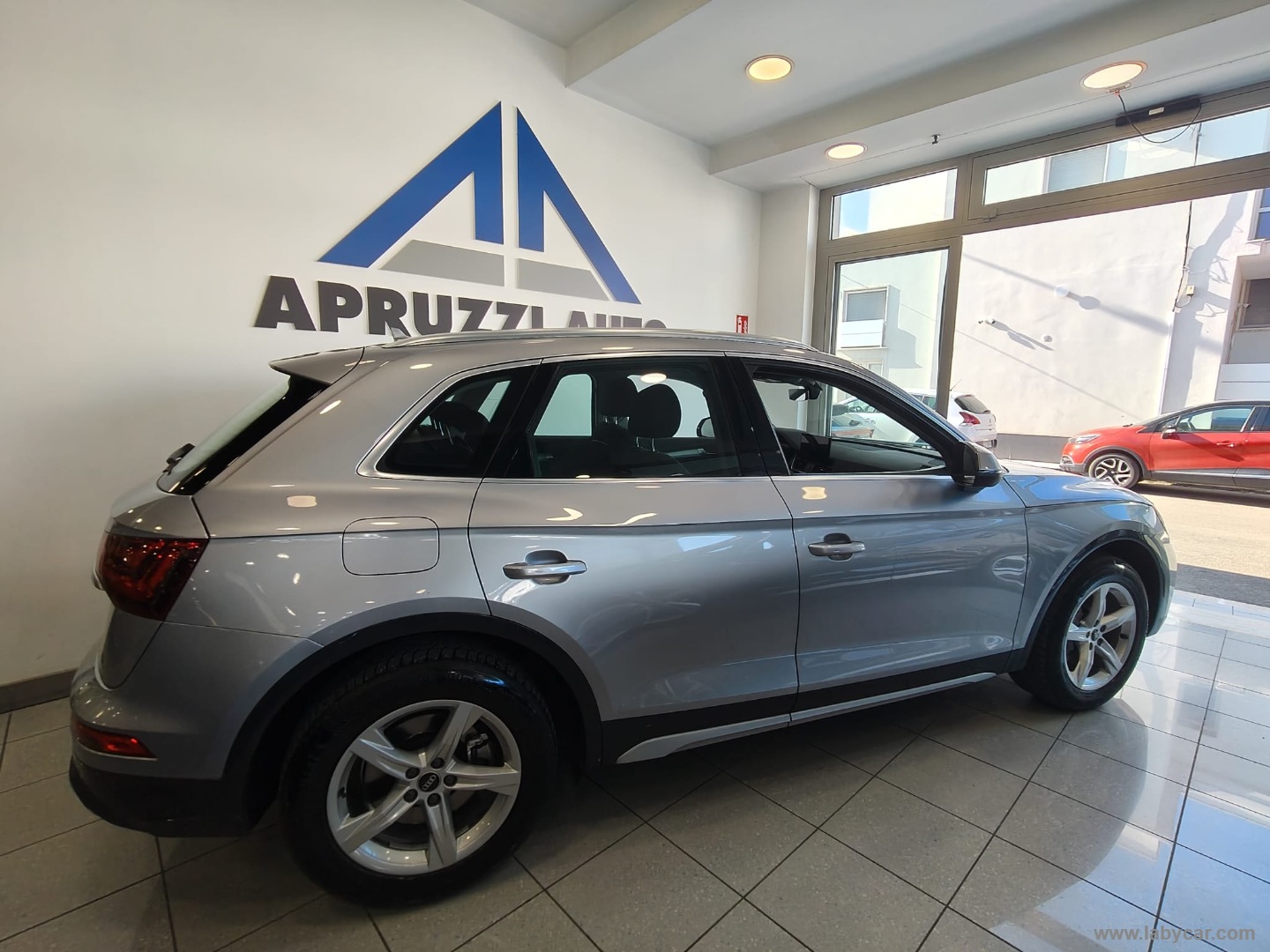 Q5 35 TDI S tronic Business Advanced - immagine 13