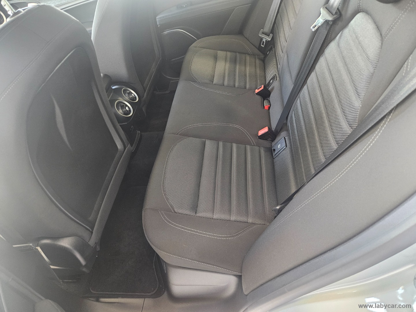 Stelvio 2.2 T.d. 190 CV AT8 Q4 Sup. Bus. - immagine 13