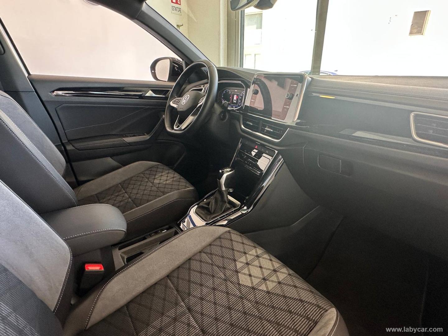 T-Roc 2.0 TDI SCR 150 CV DSG R-Line Plus - immagine 13