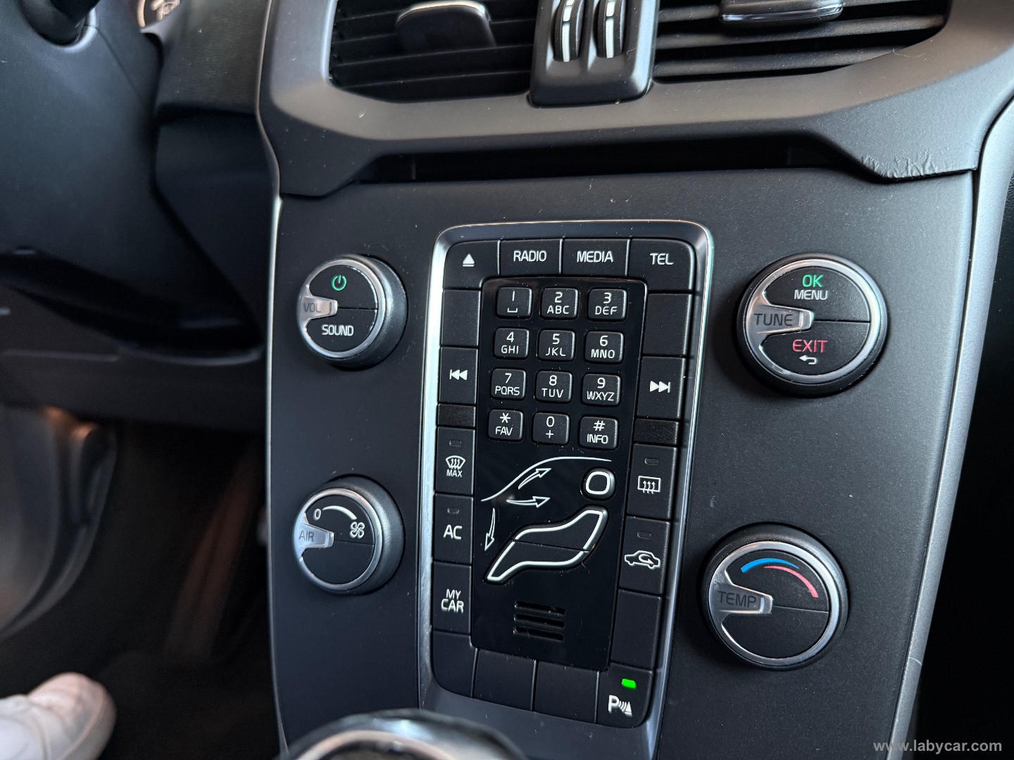 V40 D2 Momentum N1 GANCIO TRAINO - immagine 13