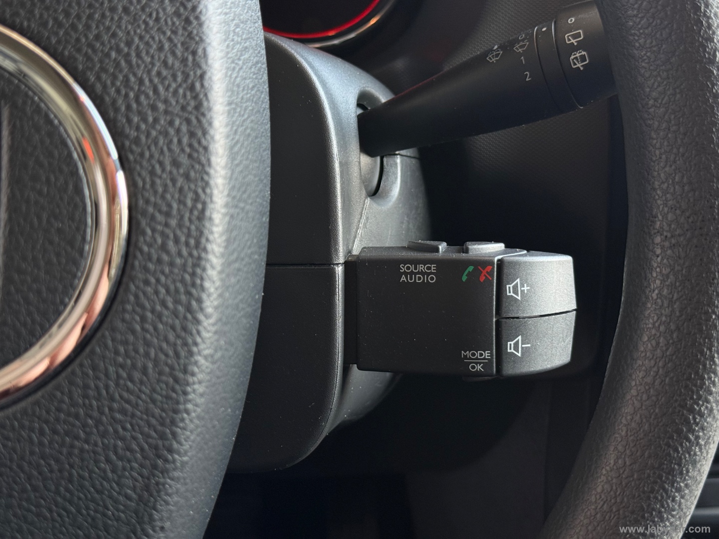 Duster 1.6 110 CV 4x2 GPL Lauréate - immagine 13