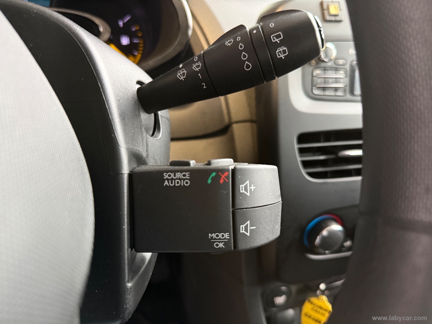 Clio 1.5 dCi 8V 75 CV 5p. Wave - immagine 13