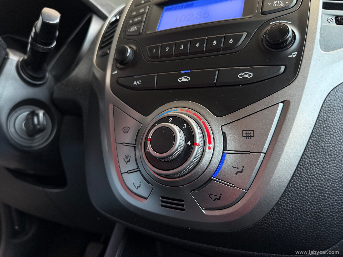 ix20 1.4 90 CV Light - immagine 13