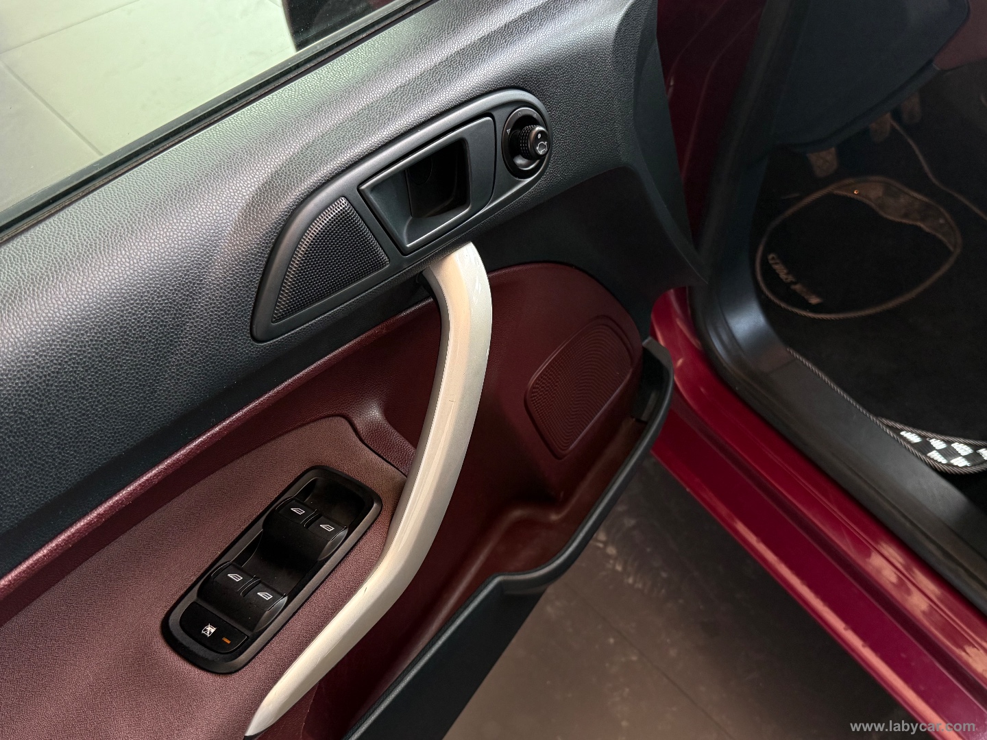 Fiesta 1.4 5p. Bz.- GPL Titanium - immagine 13