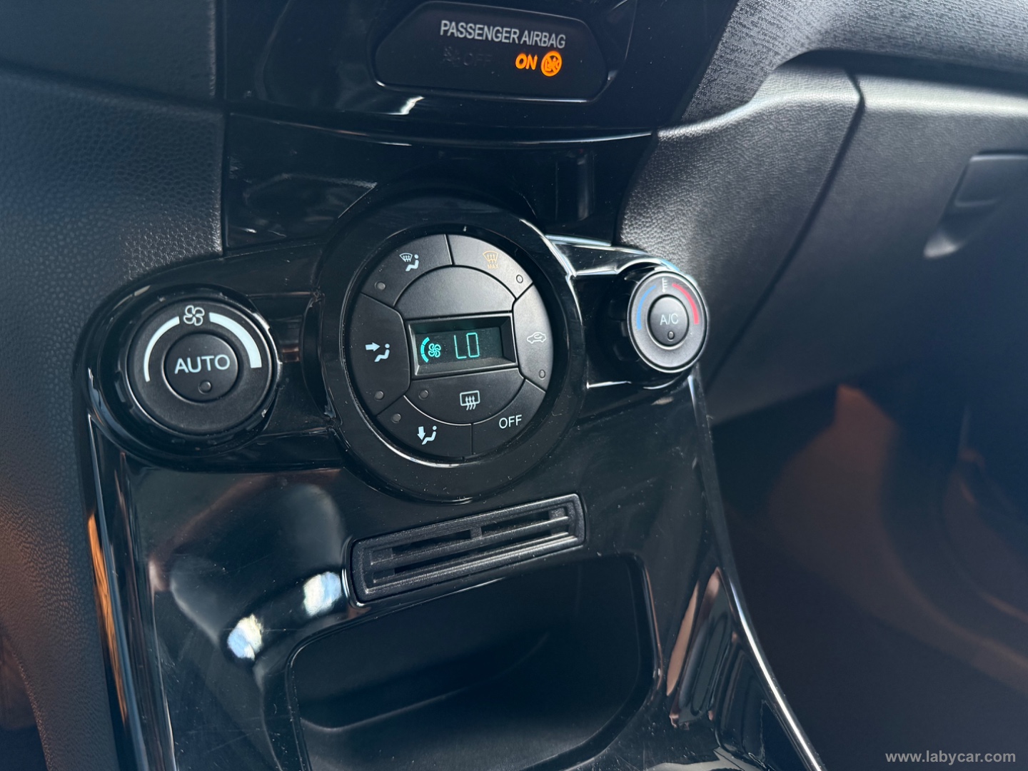 Fiesta 1.5 TDCi 75 CV 5p. Titanium - immagine 13