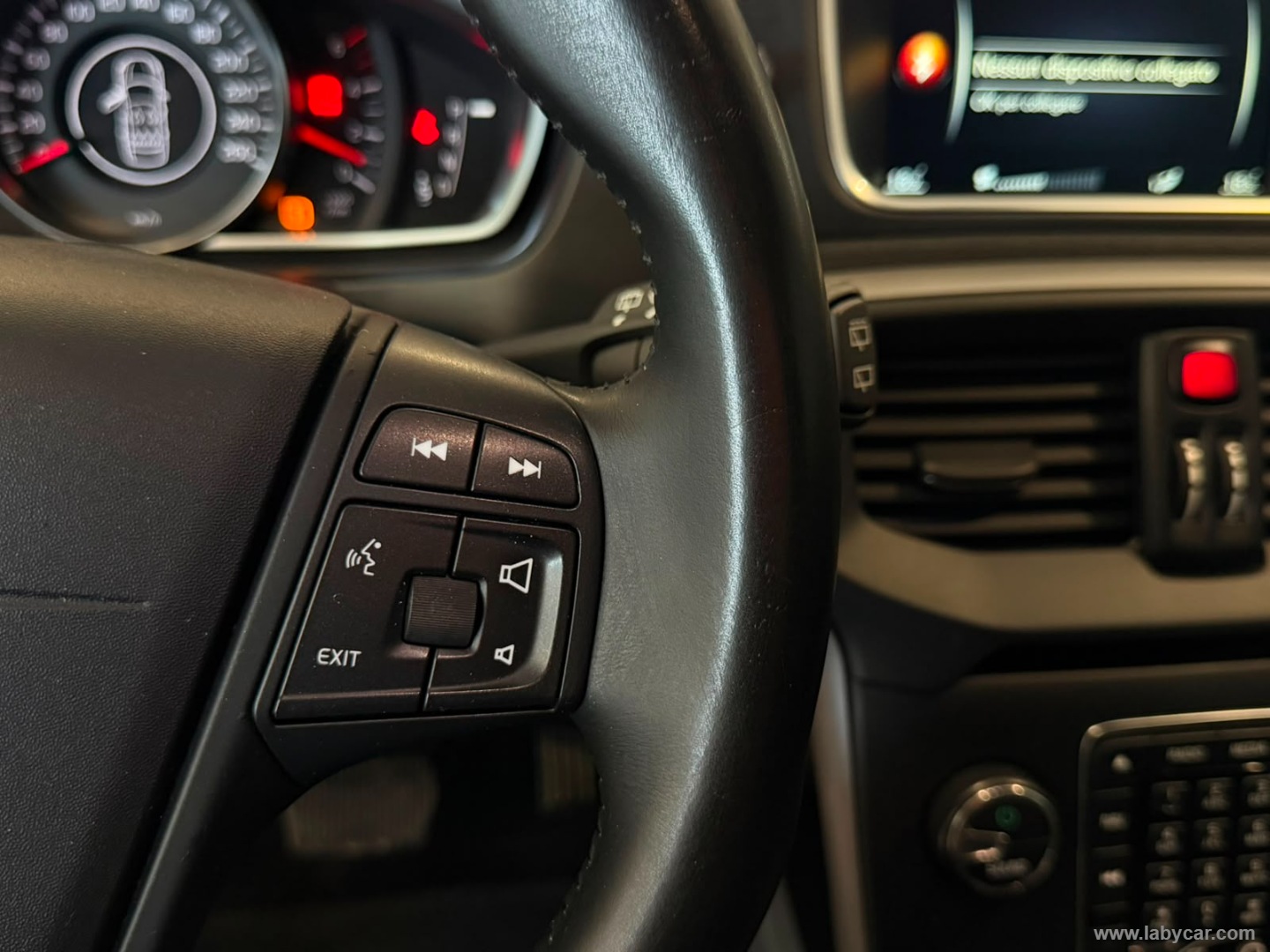 V40 D2 1.6 Powershift Business Edition - immagine 13