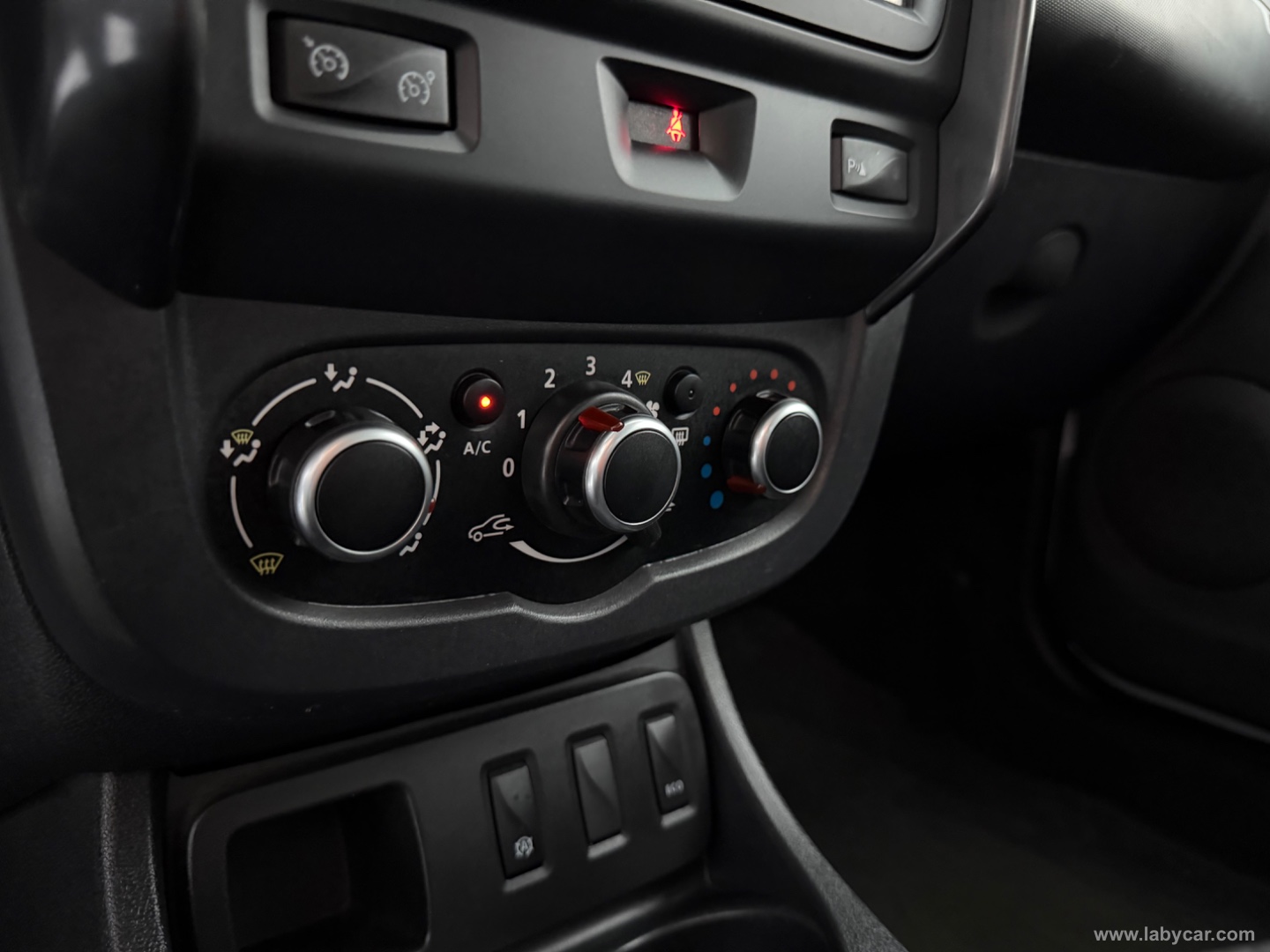 Duster 1.5 dCi 110 CV S&S 4x2 Ambiance - immagine 13