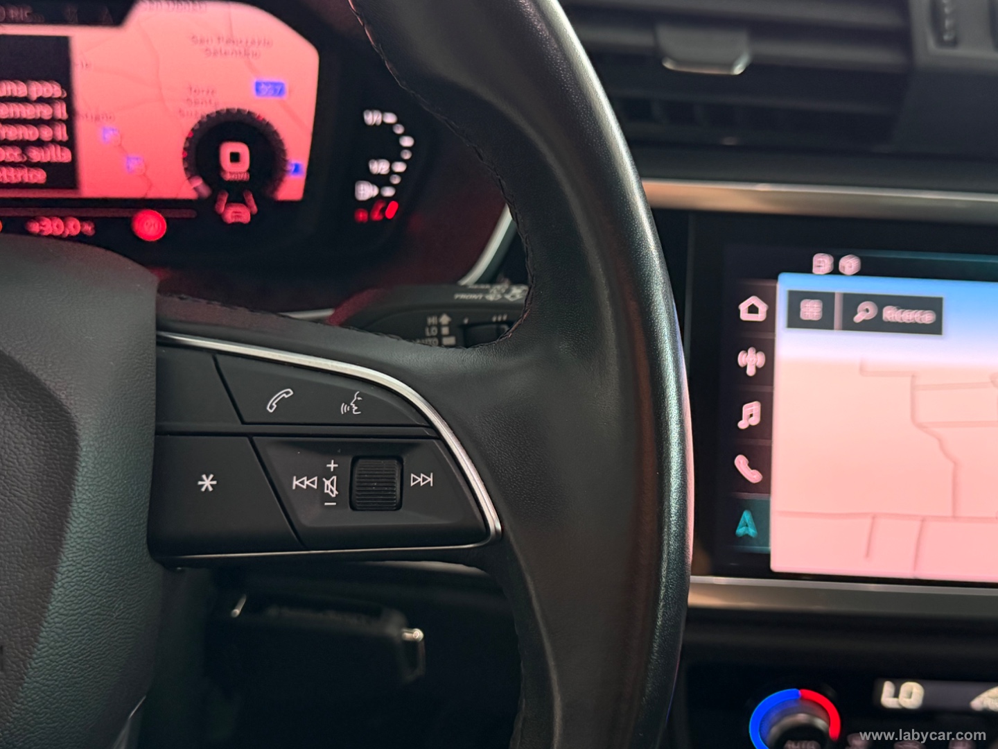 Q3 35 TDI S tronic Business - immagine 13