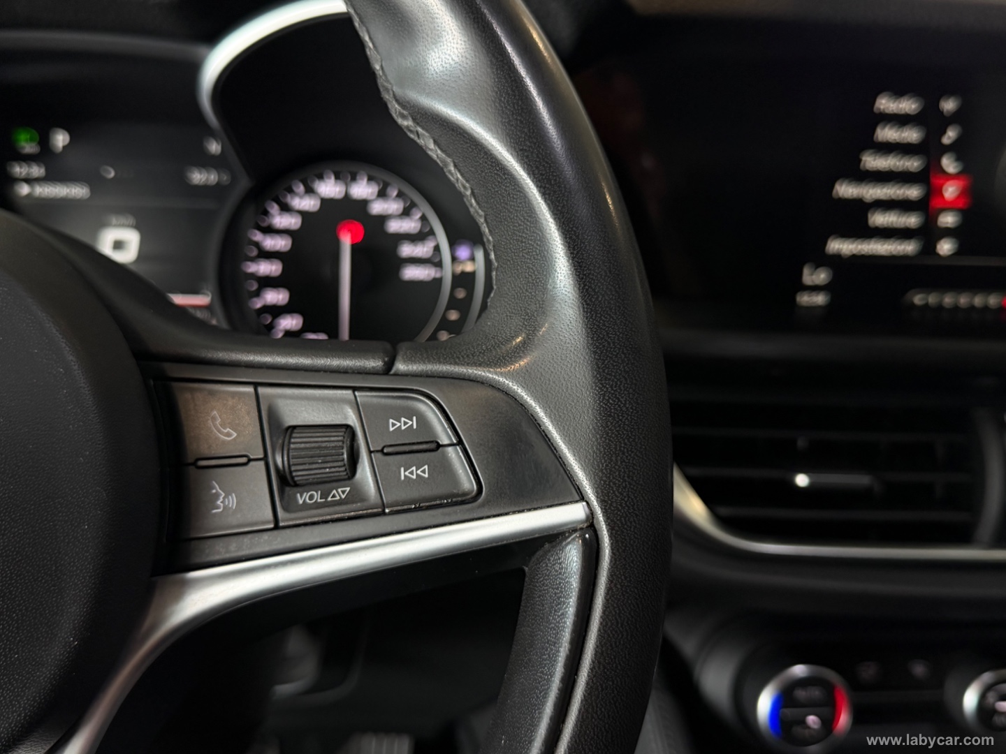 Stelvio 2.2 T.diesel 150CV AT8 RWD Super - immagine 13