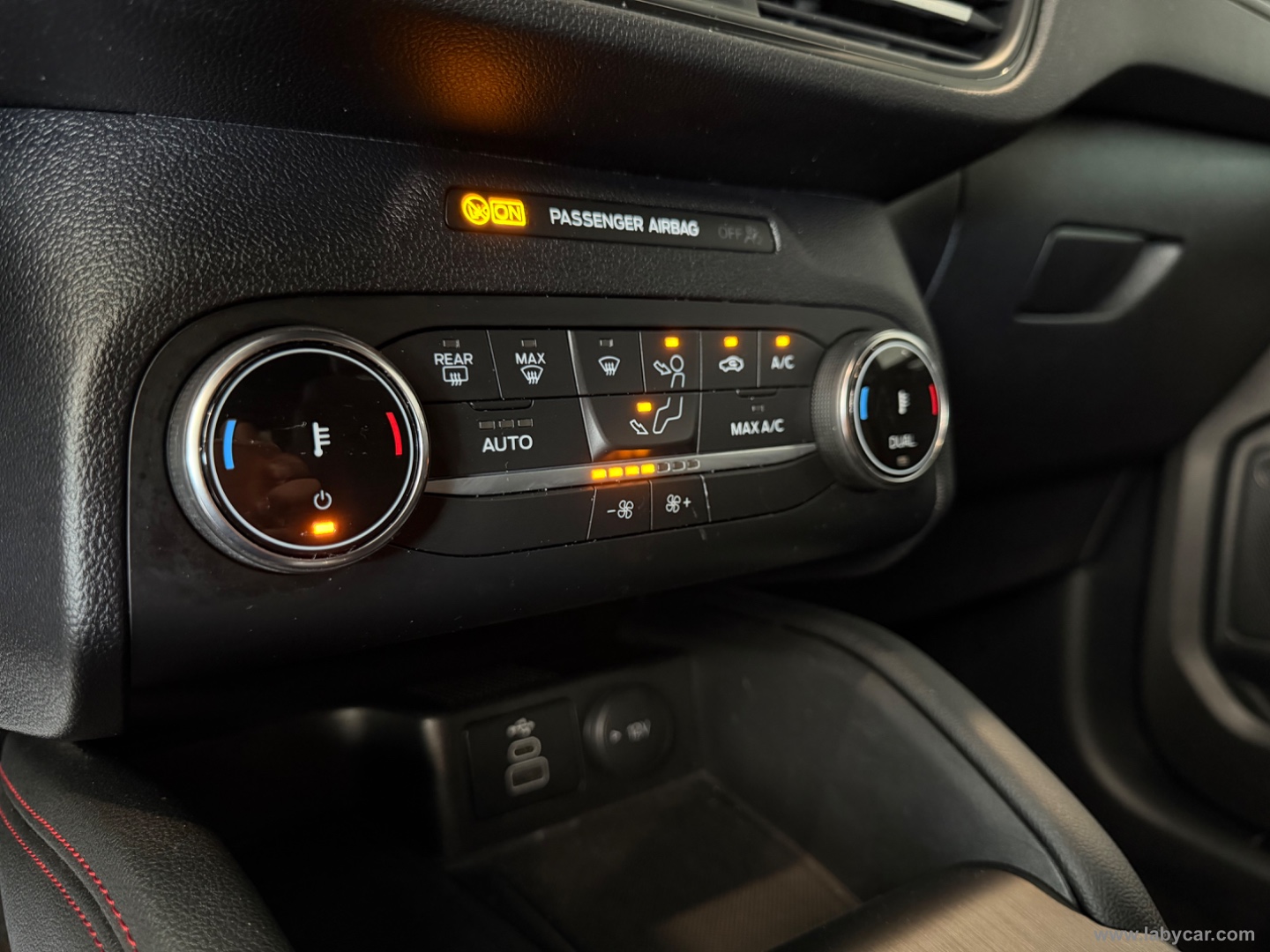 Kuga 2.5 Plug In Hybr 225 CVT 2WD ST-L.X - immagine 13