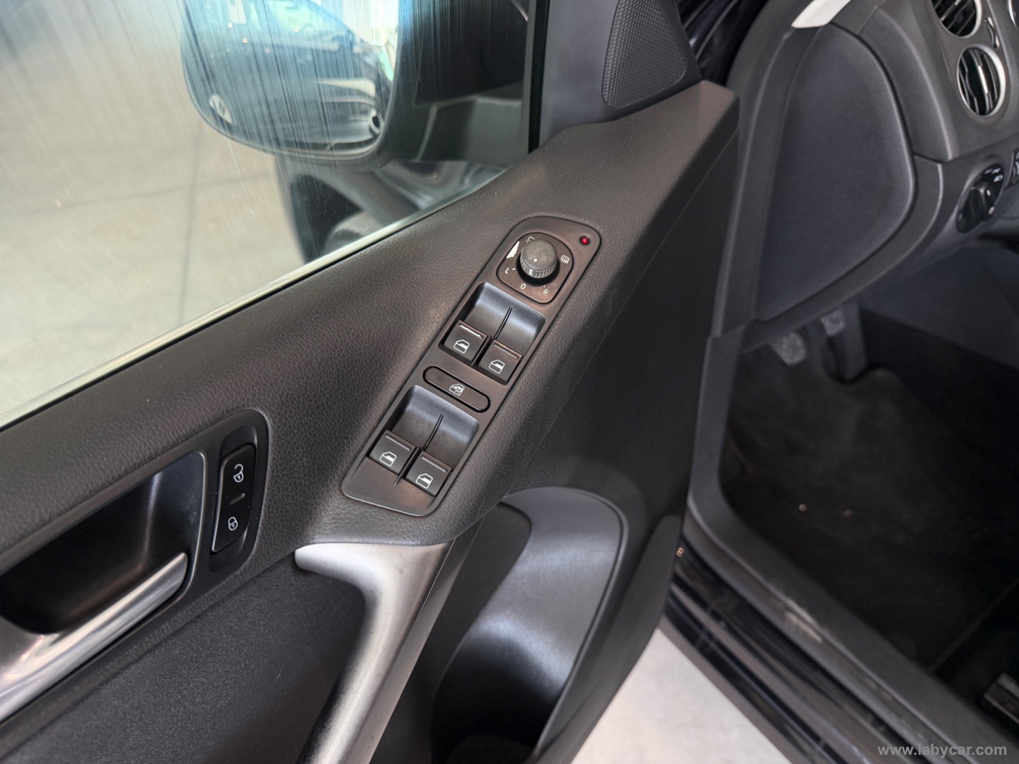 Tiguan 2.0 16V TDI Sport & Style - immagine 13