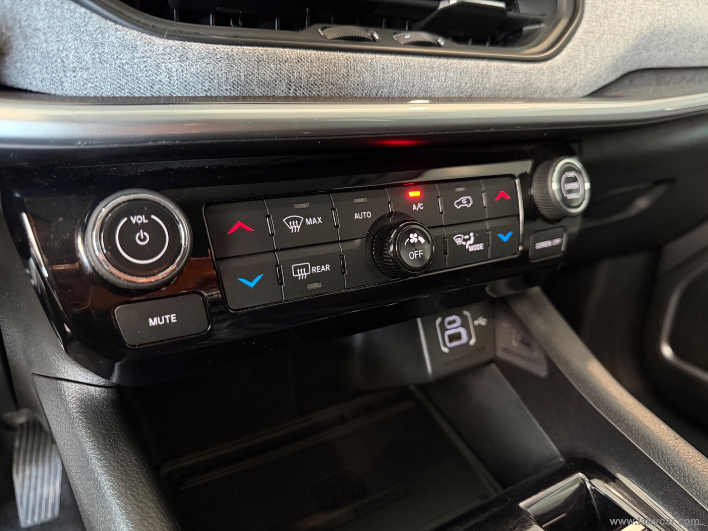 Compass 1.6 Mjt II 2WD Longitude - immagine 13
