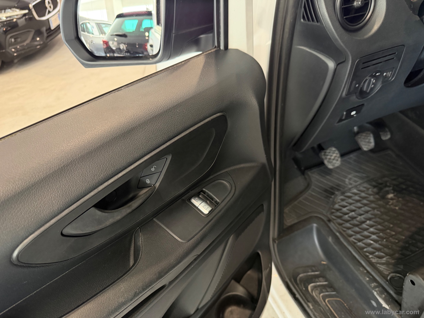 Vito 1.6 111 CDI PC Furg. Compact - immagine 13