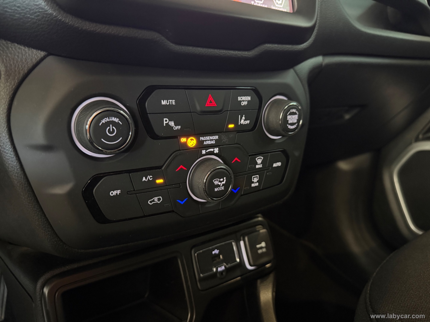 Renegade 1.6 Mjt 130 CV Business - immagine 13