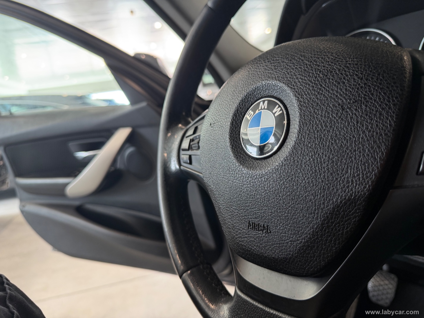 318d xDrive Touring Sport - immagine 13