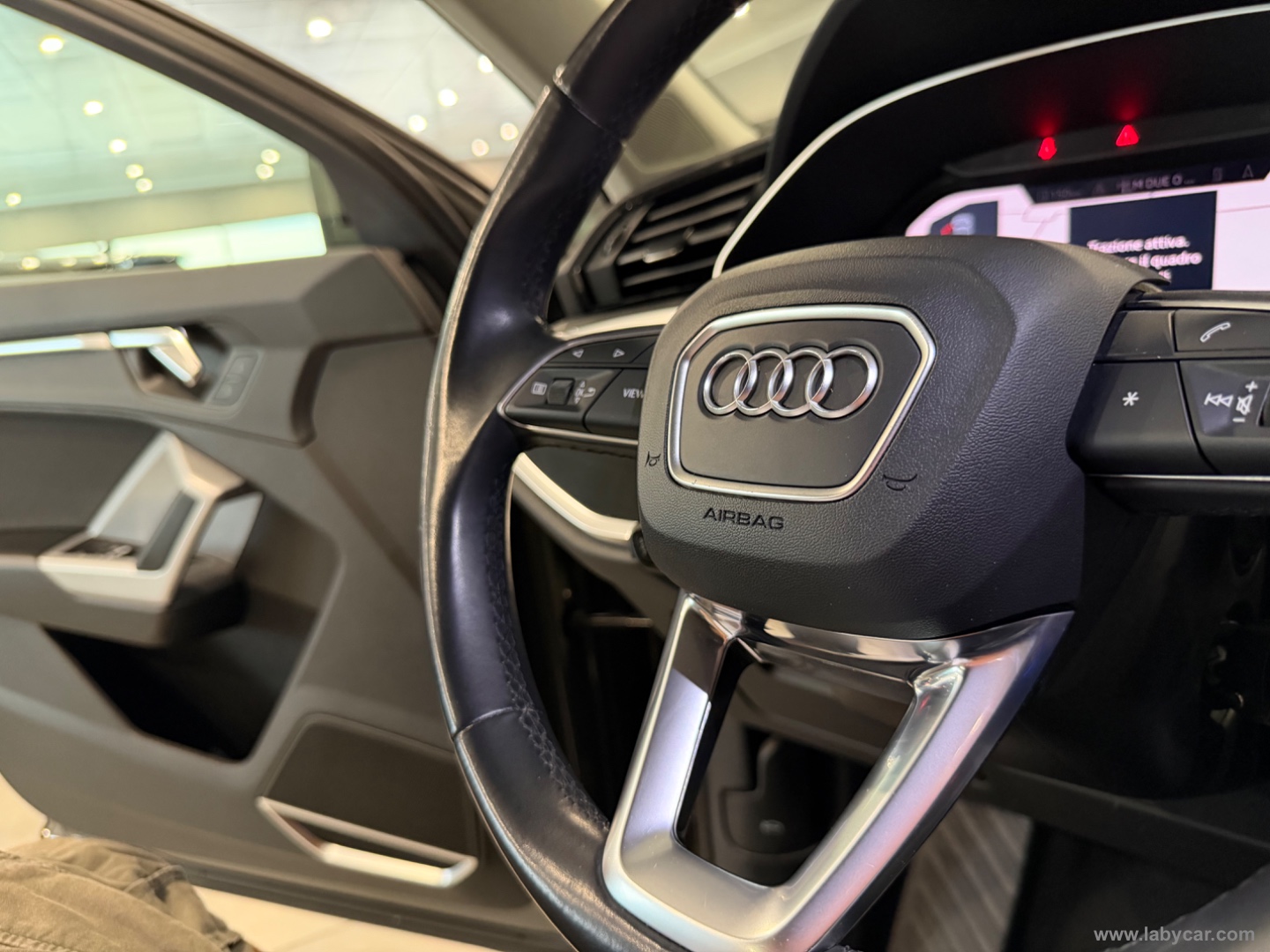 Q3 SPB 40 TDI qu- S tr. Business Plus - immagine 13