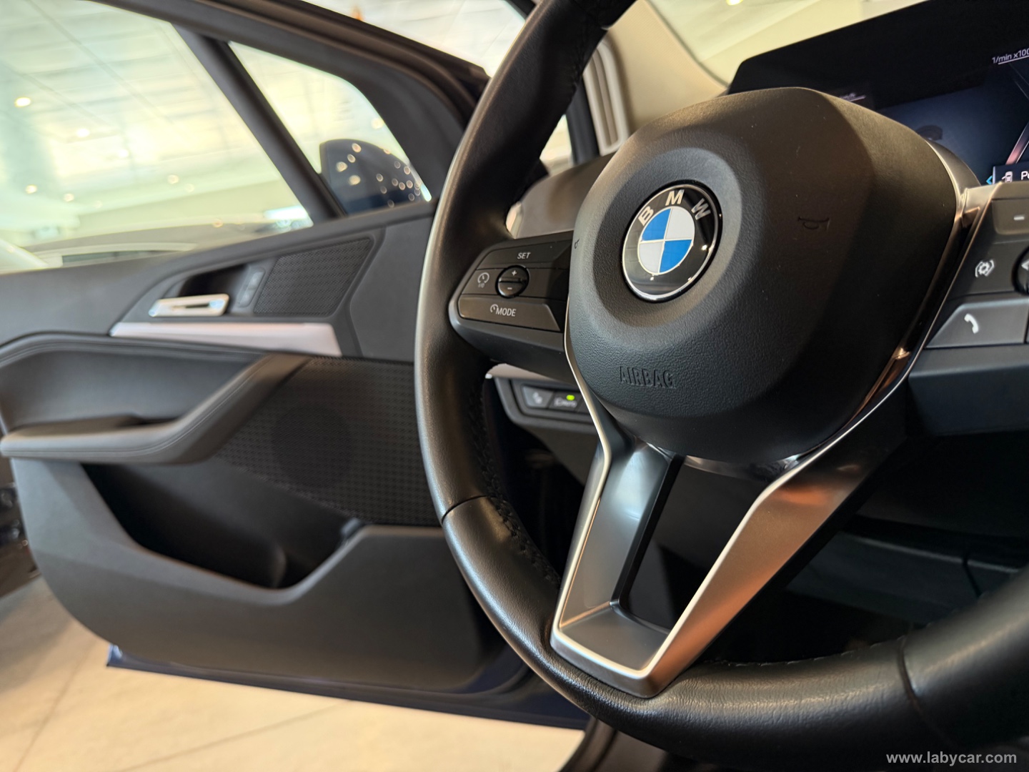 220i 48V Active Tourer Luxury - immagine 13