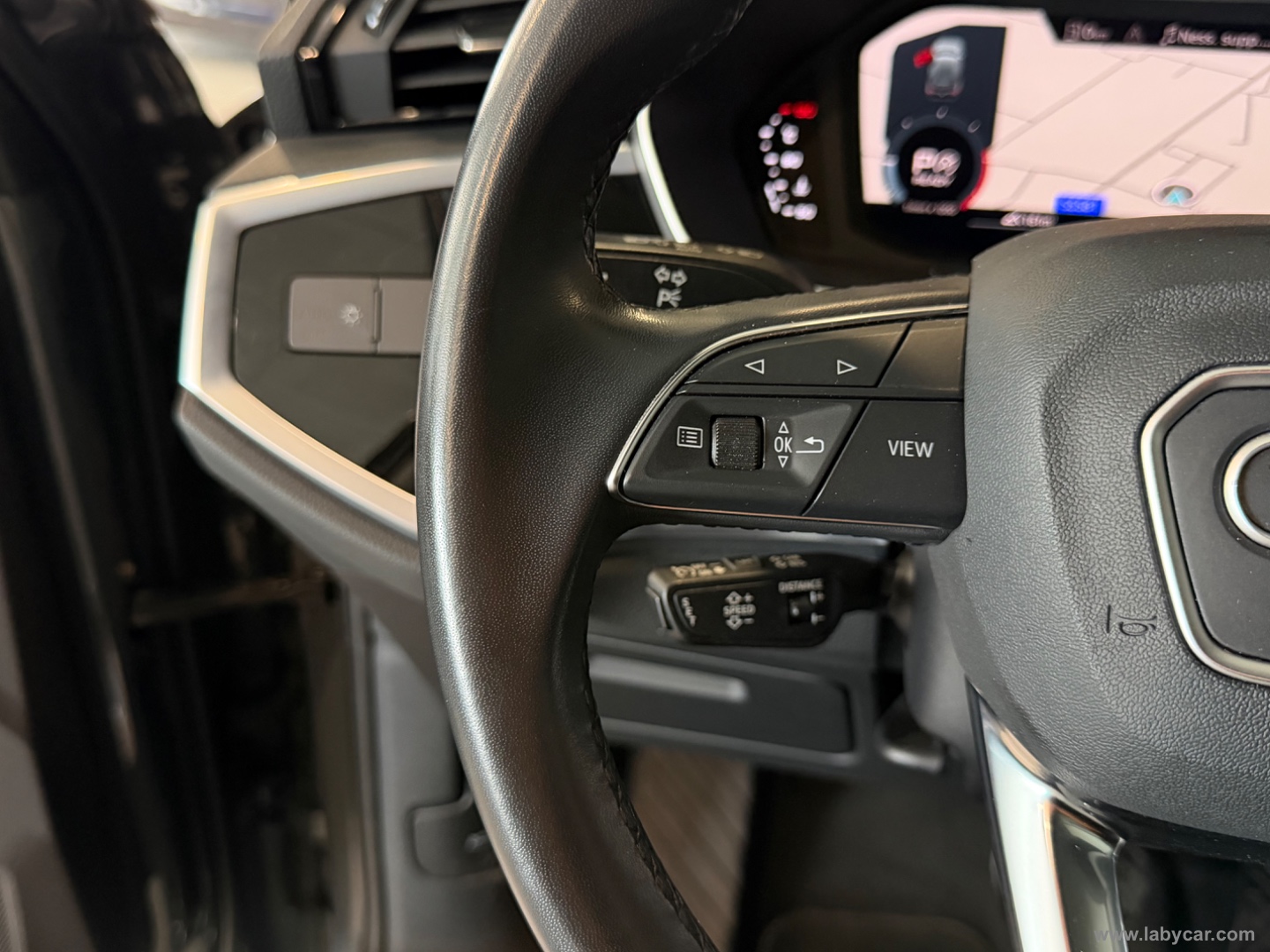 Q3 35 TDI S tronic Business - immagine 13