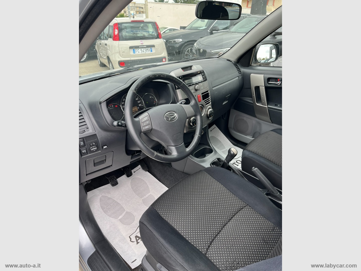 Terios 1.5 4WD Sho Green Powered - immagine 13