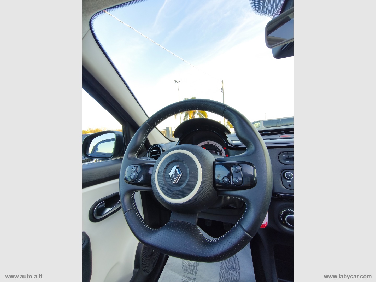 Twingo 1.0 SCe S&S Energy Openair - immagine 13