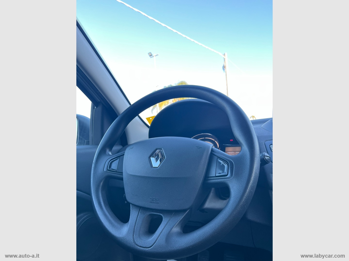 Mégane 1.5 dCi 110 CV SporTour Wave - immagine 13