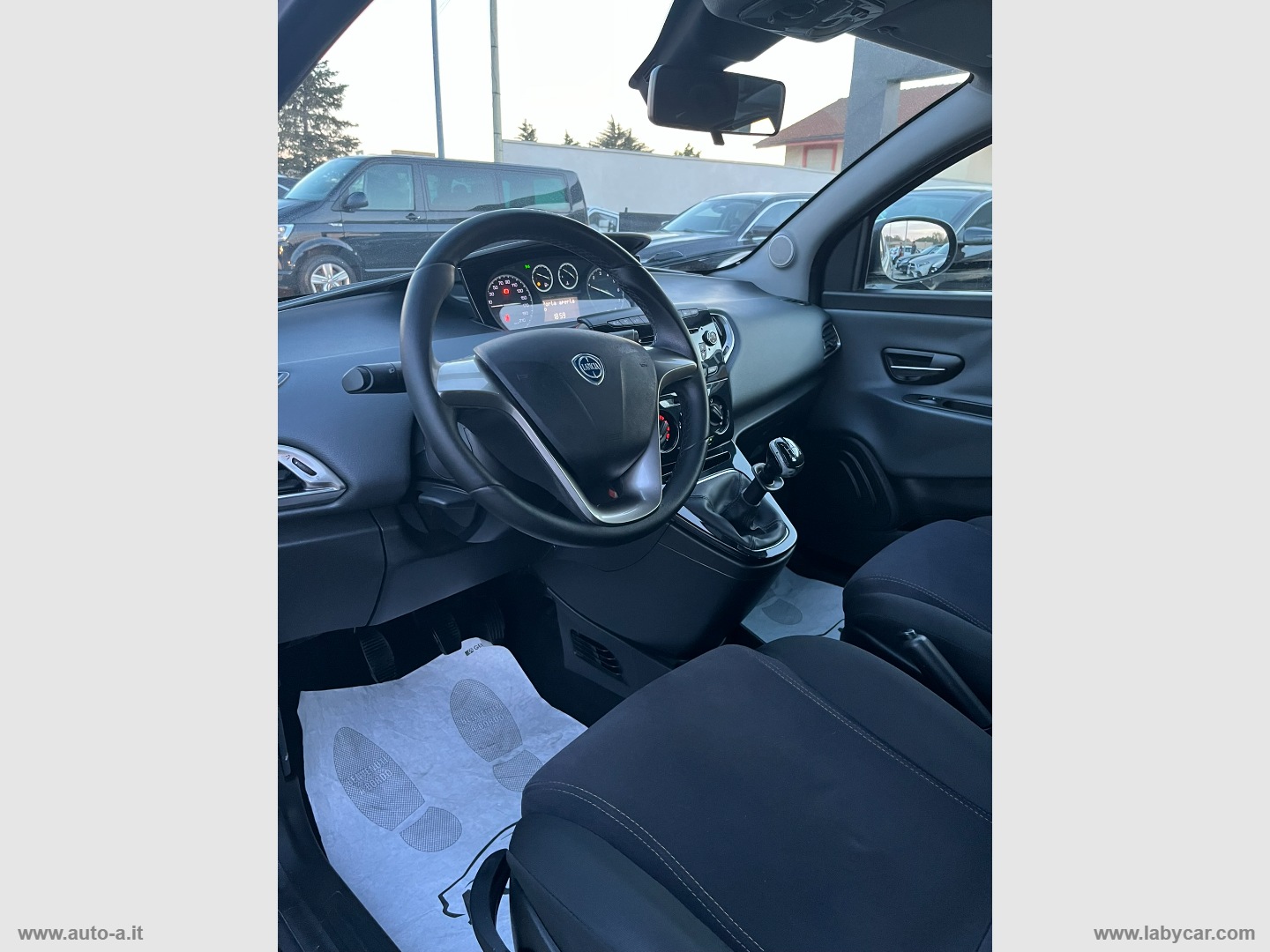 Ypsilon 1.2 69 CV 5p. S&S Silver - immagine 13