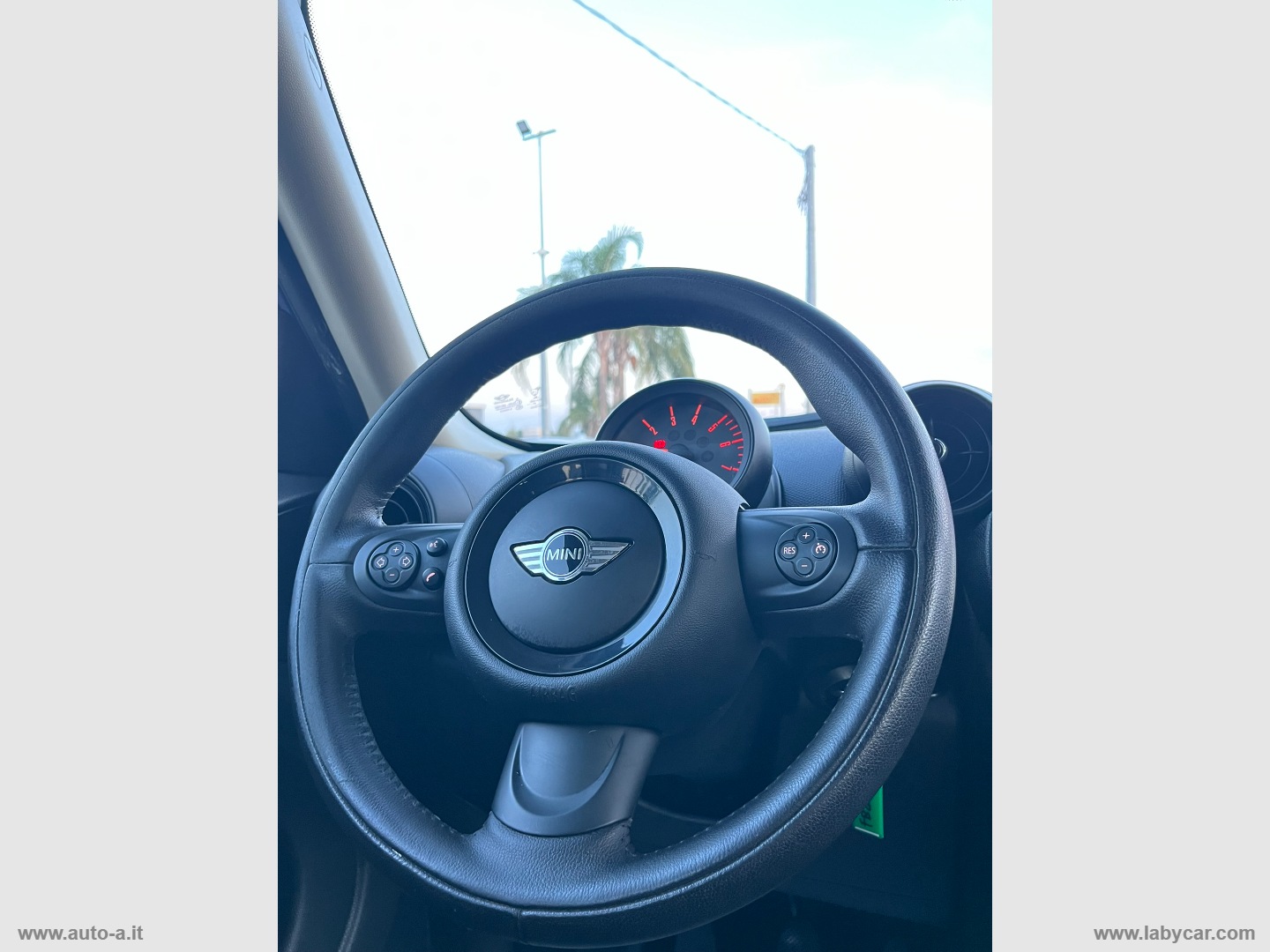 Mini Cooper D Business Countryman ALL4 - immagine 13