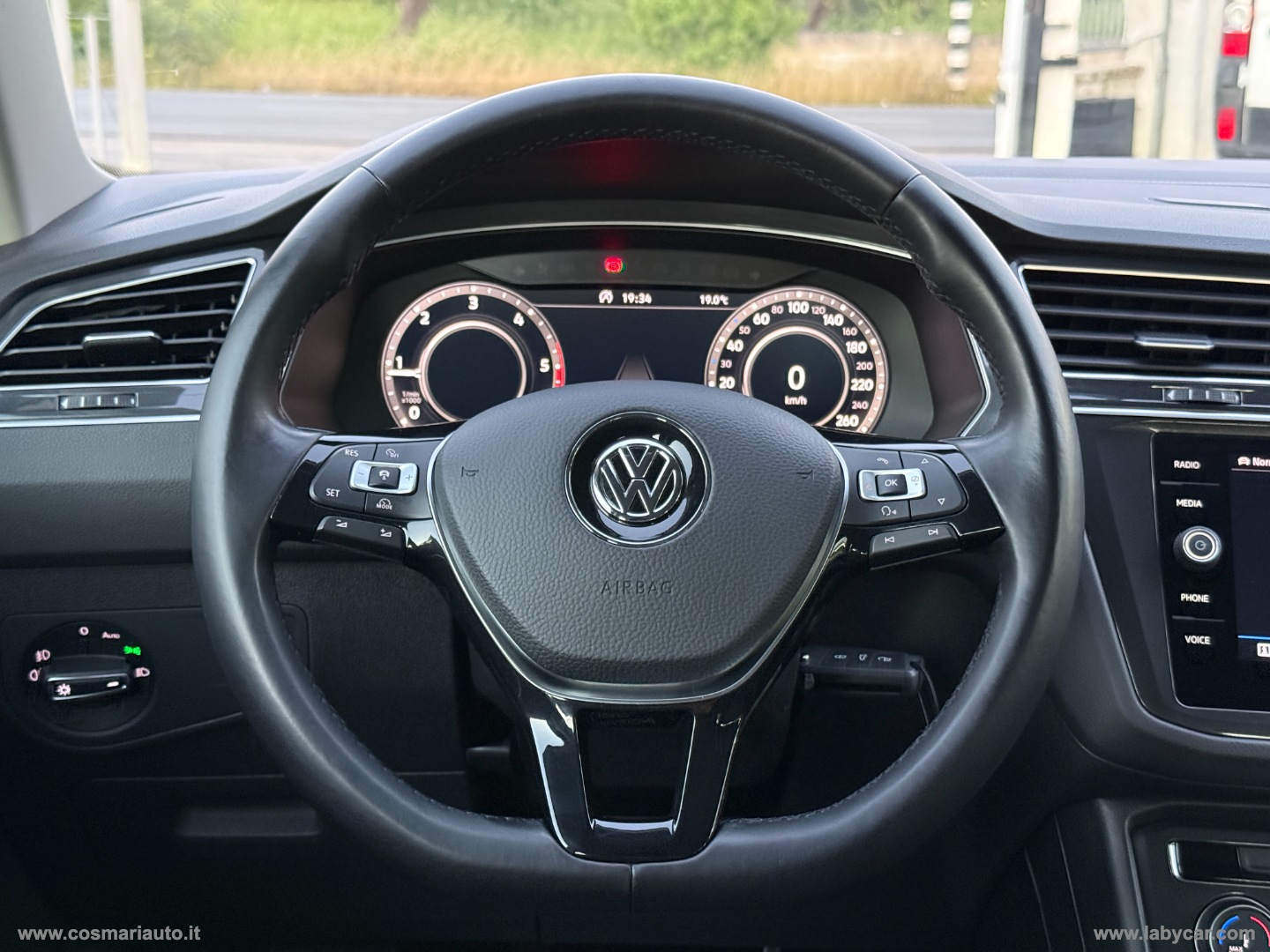 Tiguan 1.6 TDI R LINE EXTERIOR PACK - immagine 13