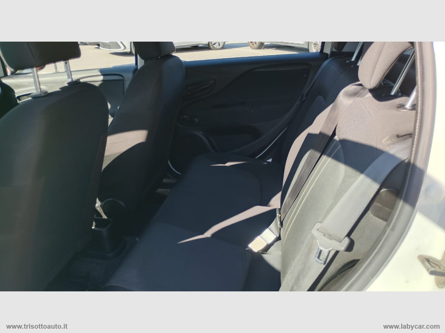 Punto 1.2 8V 5p. Young - immagine 13