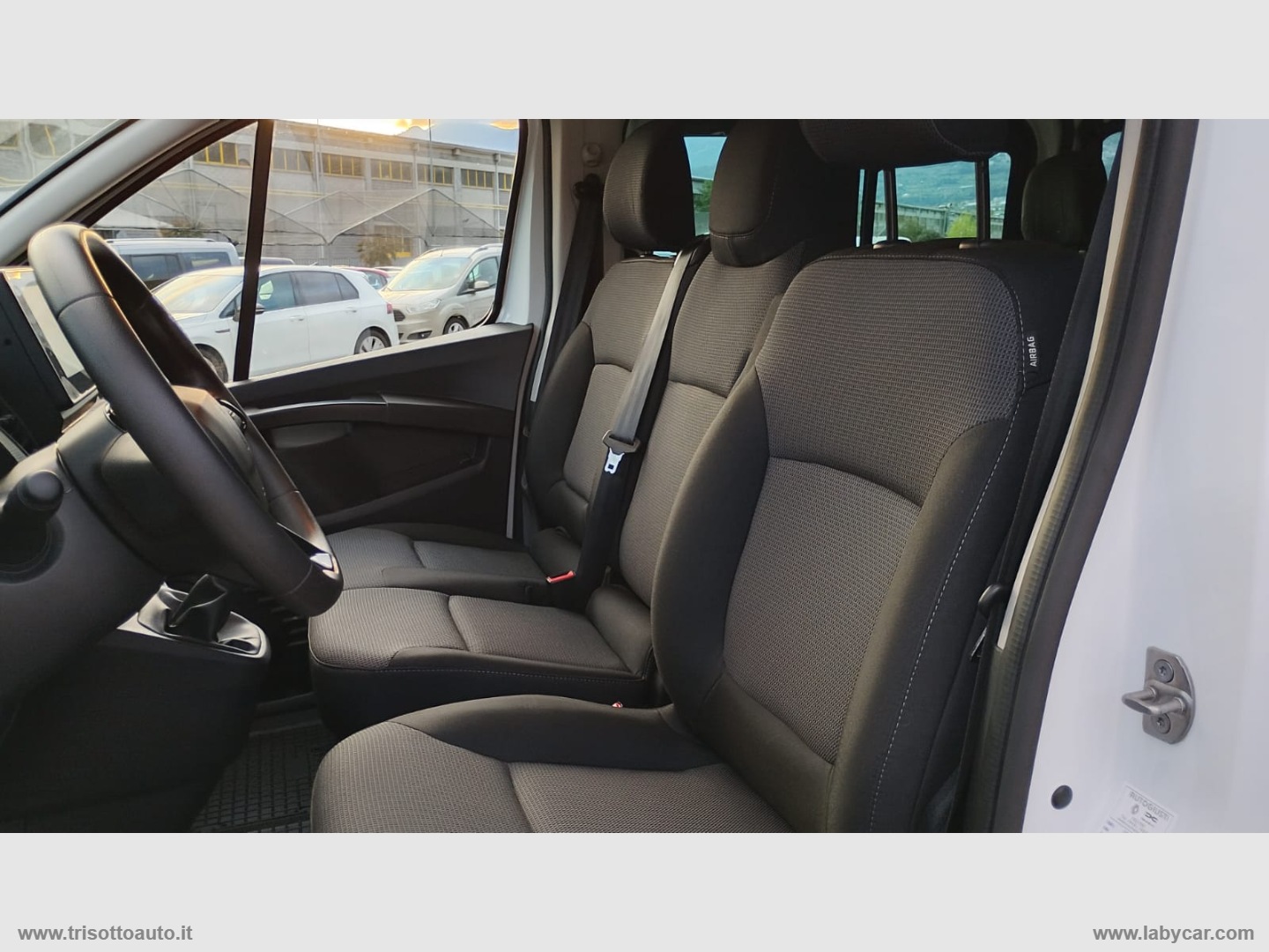 Trafic BluedCi 150CV PL-TN Authentic Easy Access - immagine 13