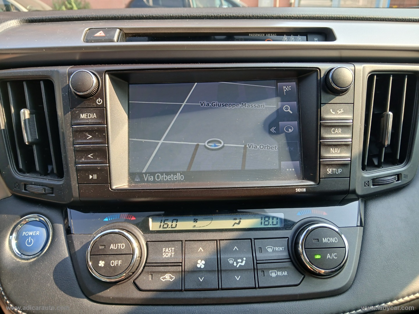 RAV4 2.5 Hybrid 2WD Lounge - immagine 13