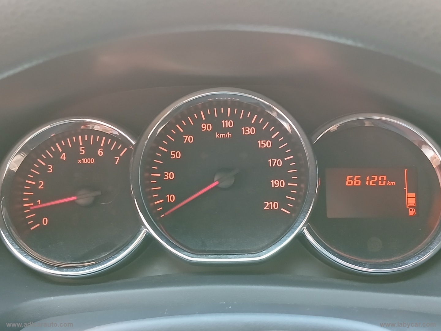 Sandero 1.2 GPL 75 CV Ambiance - immagine 13